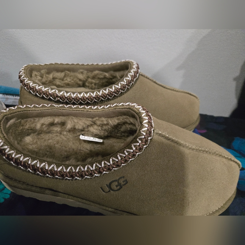 UGG Olive Grn Suede Slippers Tasman Uggs